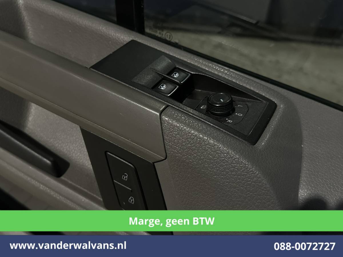 Volkswagen Crafter Volkswagen Crafter 2.0 TDI **MARGE, Geen BTW** L3H2 L2H1 Euro6 Airco | Imperiaal | Cruisecontrol Bijrijdersbank