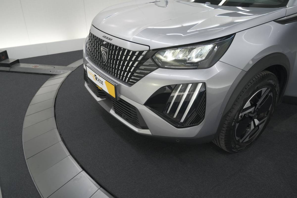 Peugeot 2008 Peugeot 2008 1.2 Hybrid 145 Allure | 360 Camera | Adaptieve Cruise Control | Dodehoekdetectie | Apple Carplay