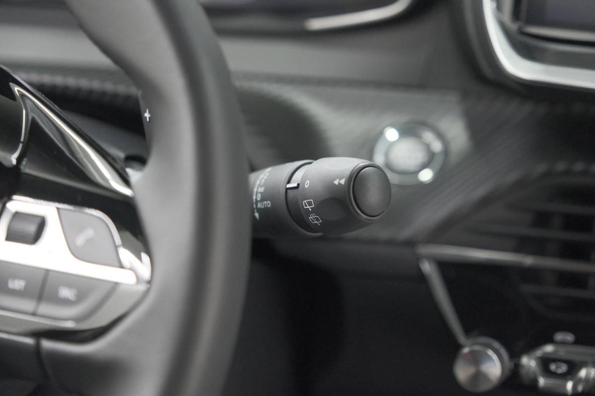 Peugeot 2008 Peugeot 2008 1.2 Hybrid 145 Allure | 360 Camera | Adaptieve Cruise Control | Dodehoekdetectie | Apple Carplay