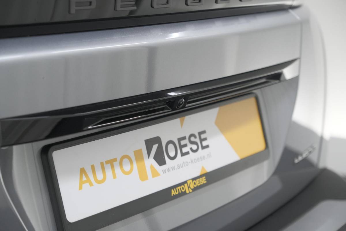 Peugeot 2008 Peugeot 2008 1.2 Hybrid 145 Allure | 360 Camera | Adaptieve Cruise Control | Dodehoekdetectie | Apple Carplay