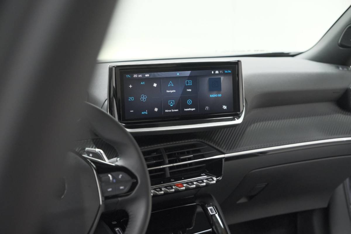 Peugeot 2008 Peugeot 2008 1.2 Hybrid 145 Allure | 360 Camera | Adaptieve Cruise Control | Dodehoekdetectie | Apple Carplay
