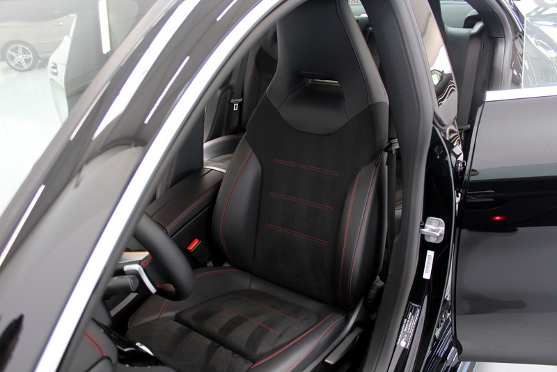 Mercedes-Benz CLA Mercedes-Benz CLA-klasse 180 AMG Line 136PK, SFEERVERLICHTING | STUUR/STOELVERWARMING | MBUX | LED