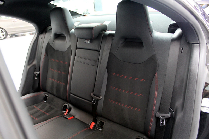 Mercedes-Benz CLA Mercedes-Benz CLA-klasse 180 AMG Line 136PK, SFEERVERLICHTING | STUUR/STOELVERWARMING | MBUX | LED