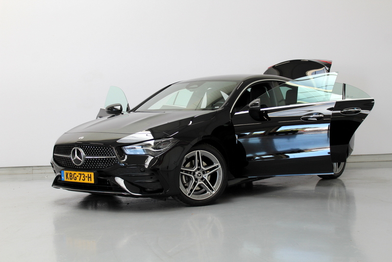 Mercedes-Benz CLA Mercedes-Benz CLA-klasse 180 AMG Line 136PK, SFEERVERLICHTING | STUUR/STOELVERWARMING | MBUX | LED