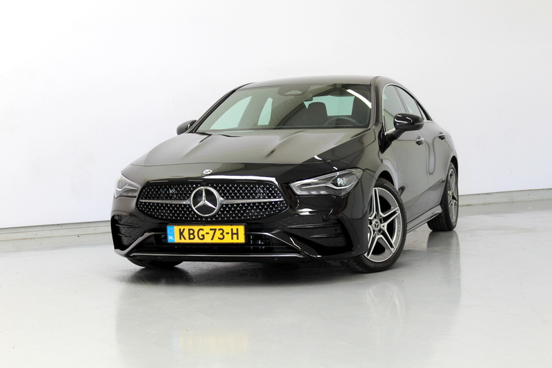 Mercedes-Benz CLA Mercedes-Benz CLA-klasse 180 AMG Line 136PK, SFEERVERLICHTING | STUUR/STOELVERWARMING | MBUX | LED