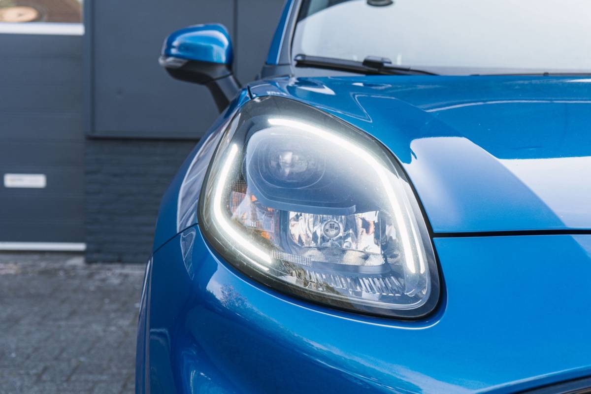Ford Puma Ford Puma 1.0 Hybrid ST-Line X / 155 PK / LED / Pano / Winter Pack!