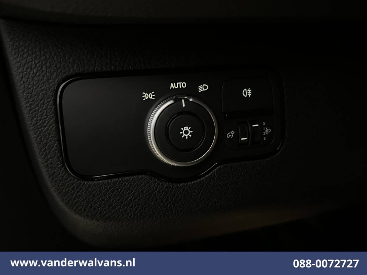 Mercedes-Benz Sprinter Mercedes-Benz Sprinter 317 CDI 170pk L3H2 Euro6 Airco | Camera | Apple Carplay | Android Auto | Stoelverwarming Bijrijdersbank