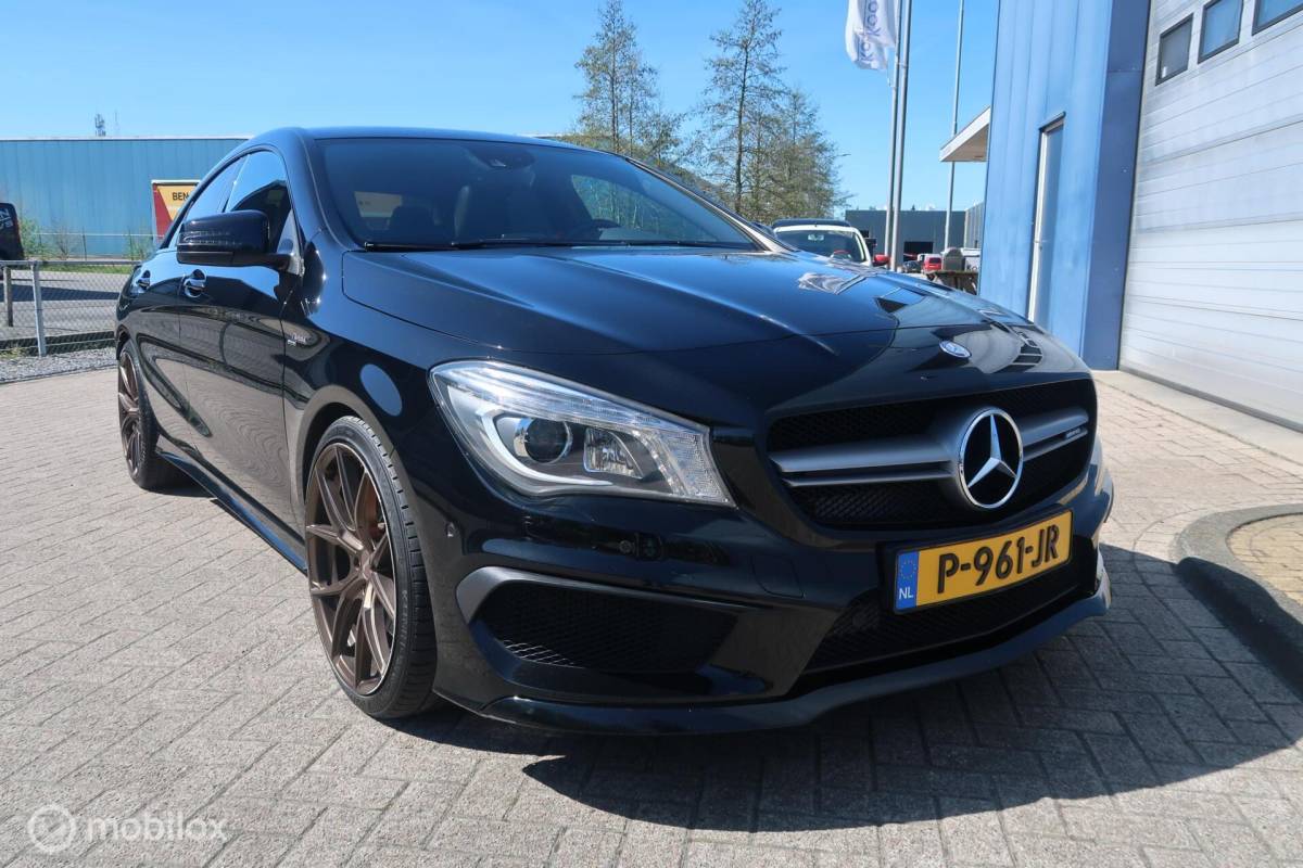 Mercedes-Benz CLA Mercedes CLA-klasse AMG 45 4MATIC