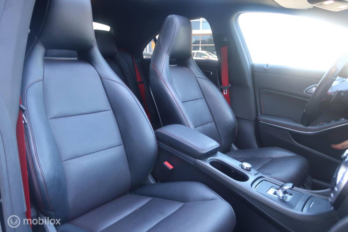 Mercedes-Benz CLA Mercedes CLA-klasse AMG 45 4MATIC