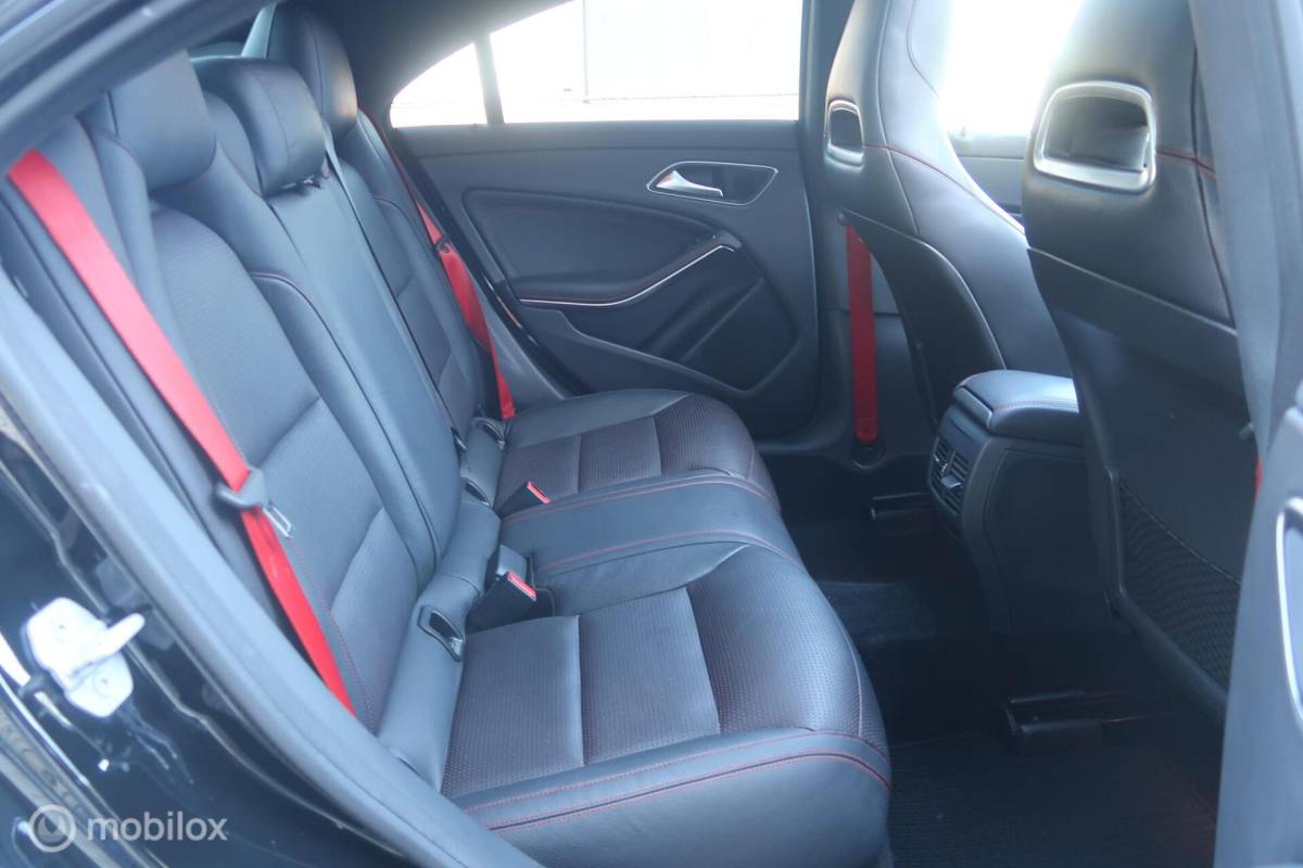 Mercedes-Benz CLA Mercedes CLA-klasse AMG 45 4MATIC