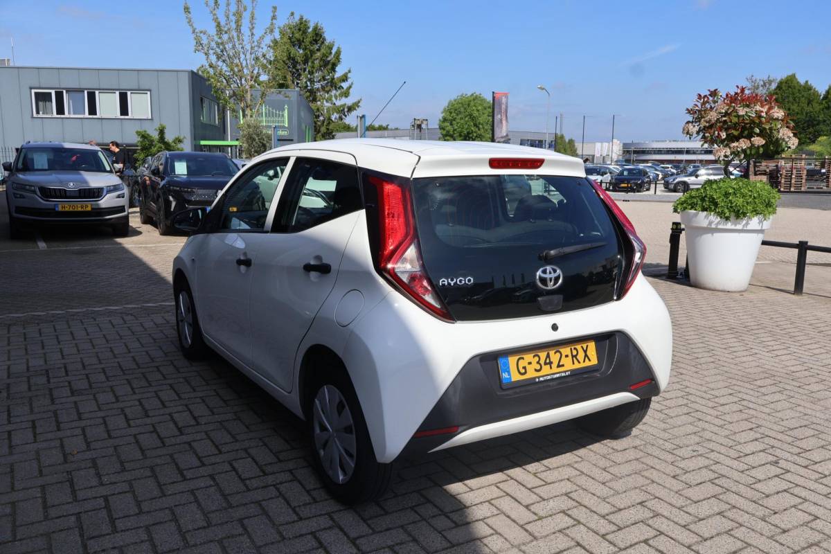 Toyota Aygo Toyota Aygo 1.0 VVT-i x-fun 1e Eigenaar | Dealer Onderh | BTW | NAP | Airco | Bluetooth | Elek Ramen | LED | Start/Stop | Hill-Hold