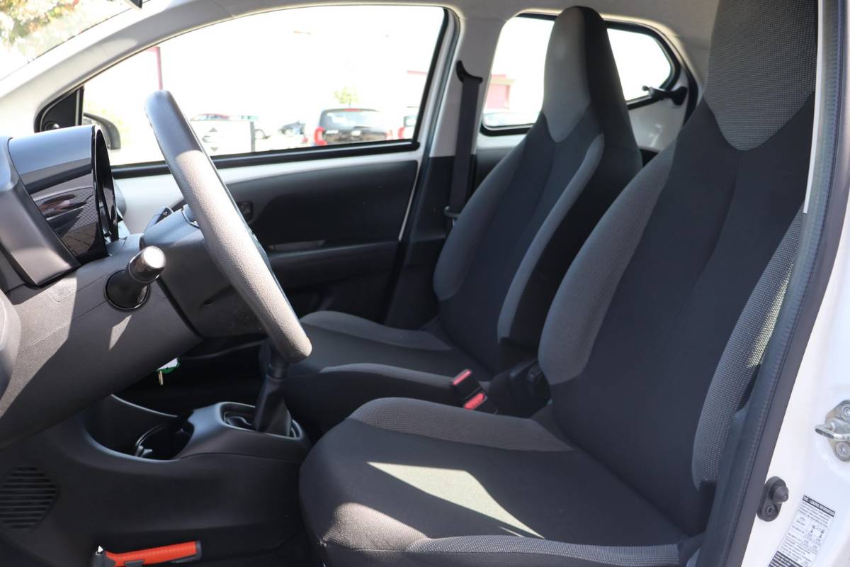 Toyota Aygo Toyota Aygo 1.0 VVT-i x-fun 1e Eigenaar | Dealer Onderh | BTW | NAP | Airco | Bluetooth | Elek Ramen | LED | Start/Stop | Hill-Hold