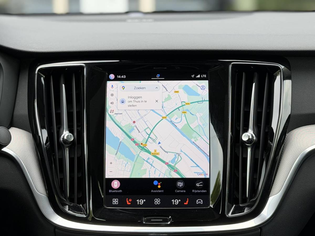 Volvo S60 Volvo S60 2.0 Recharge T8 AWD 455PK Plus Bright |Schuif/kantel dak|H/K|360Cam|AutoPilot