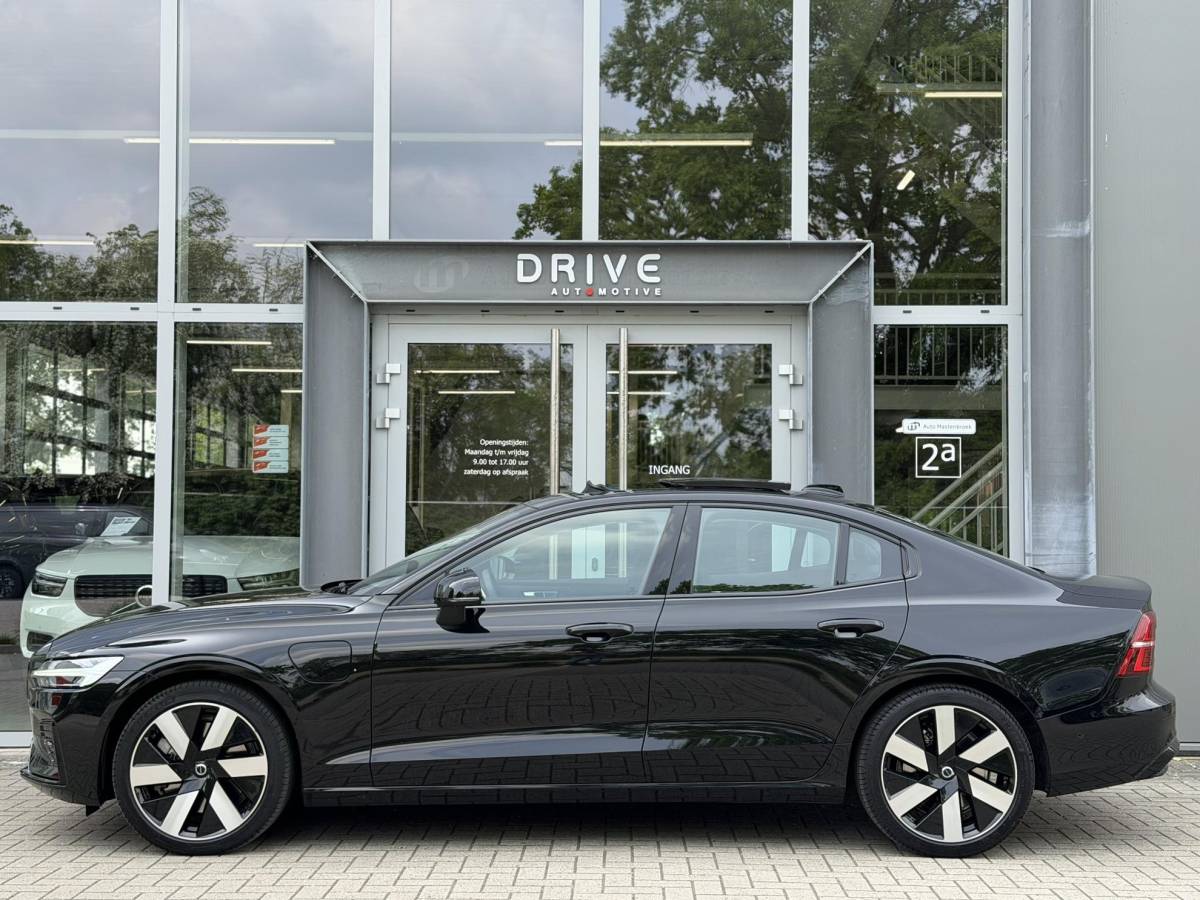 Volvo S60 Volvo S60 2.0 Recharge T8 AWD 455PK Plus Bright |Schuif/kantel dak|H/K|360Cam|AutoPilot