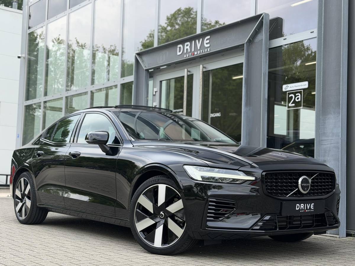 Volvo S60 Volvo S60 2.0 Recharge T8 AWD 455PK Plus Bright |Schuif/kantel dak|H/K|360Cam|AutoPilot