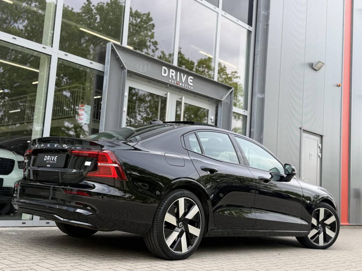 Volvo S60 Volvo S60 2.0 Recharge T8 AWD 455PK Plus Bright |Schuif/kantel dak|H/K|360Cam|AutoPilot