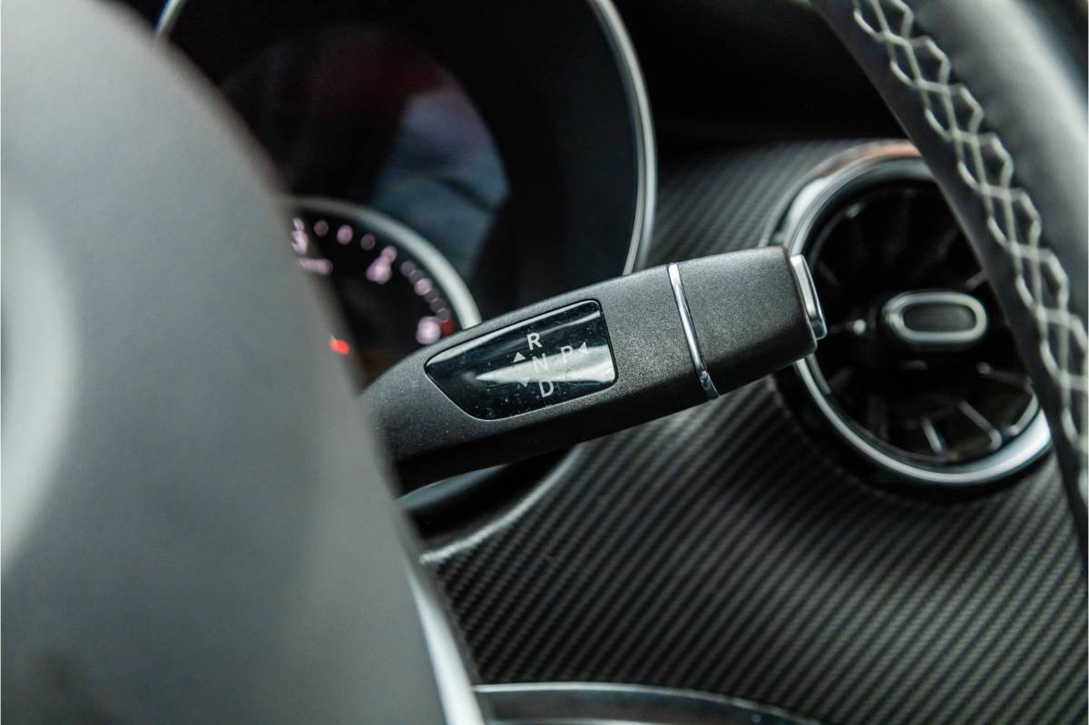 Mercedes-Benz V-Klasse Mercedes-Benz V-Klasse 300d DC  | AMG | 4-Matic | 360 Camera | Stoelventilatie | CarPlay | Navigatie | Lederen bekleding | Elek schuifdeuren | LED koplampen | Elek achterklep | DAB | V300 | V300d | Nieuwe APK | Dealer onderhouden