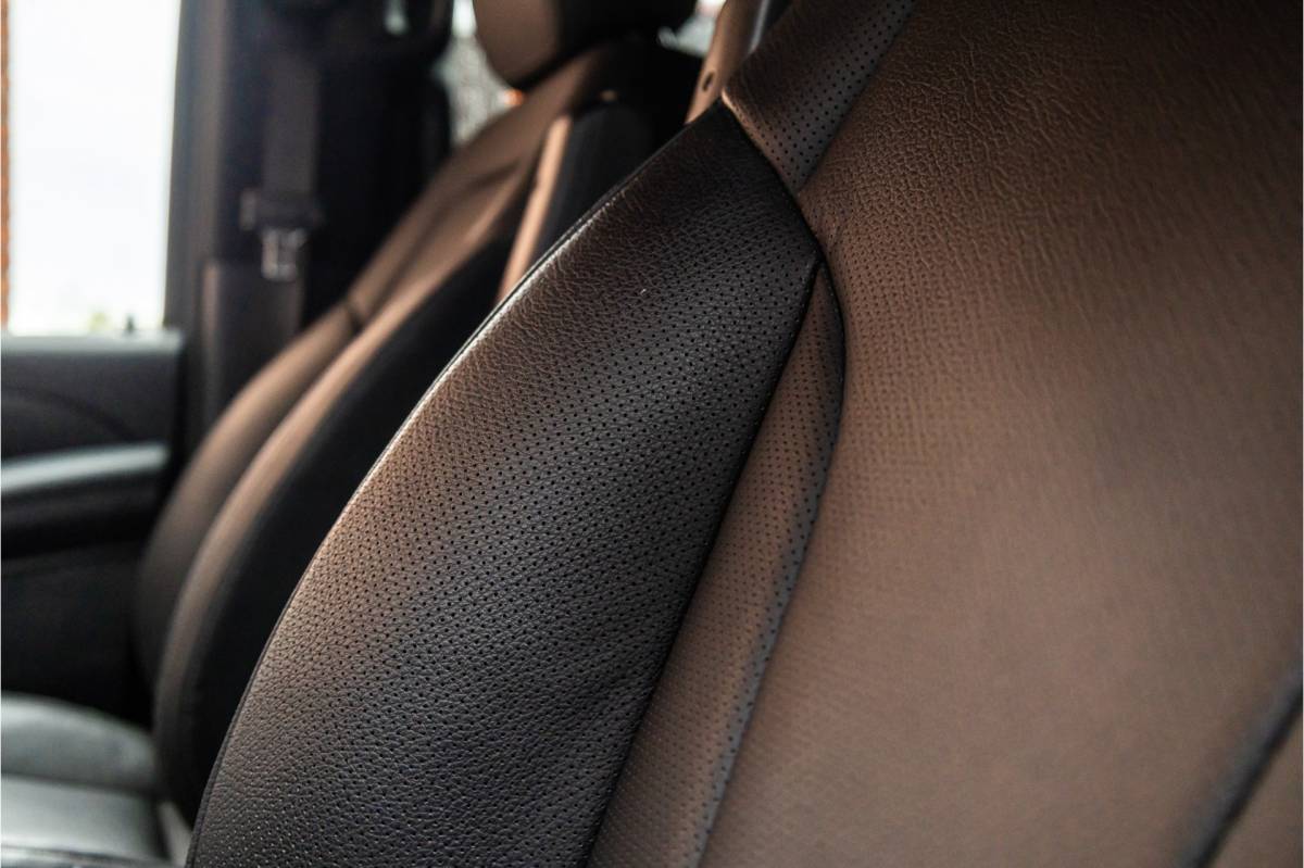 Mercedes-Benz V-Klasse Mercedes-Benz V-Klasse 300d DC  | AMG | 4-Matic | 360 Camera | Stoelventilatie | CarPlay | Navigatie | Lederen bekleding | Elek schuifdeuren | LED koplampen | Elek achterklep | DAB | V300 | V300d | Nieuwe APK | Dealer onderhouden
