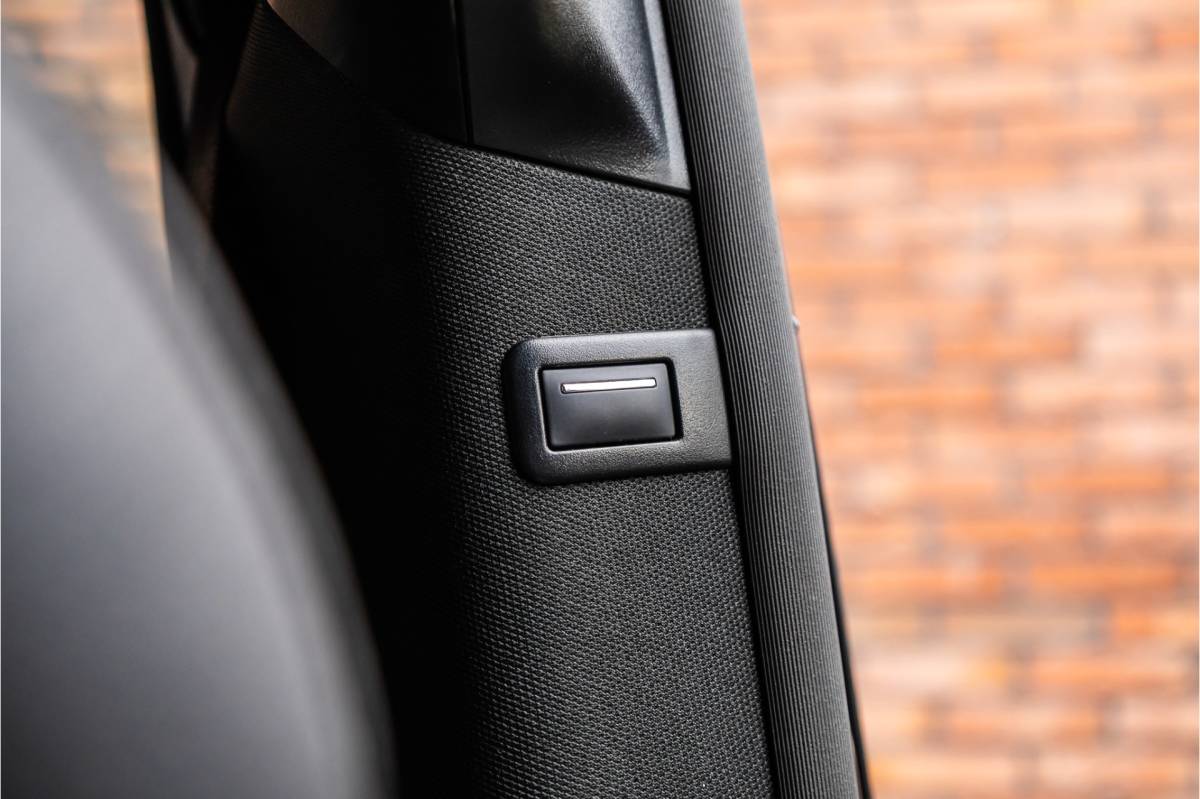 Mercedes-Benz V-Klasse Mercedes-Benz V-Klasse 300d DC  | AMG | 4-Matic | 360 Camera | Stoelventilatie | CarPlay | Navigatie | Lederen bekleding | Elek schuifdeuren | LED koplampen | Elek achterklep | DAB | V300 | V300d | Nieuwe APK | Dealer onderhouden