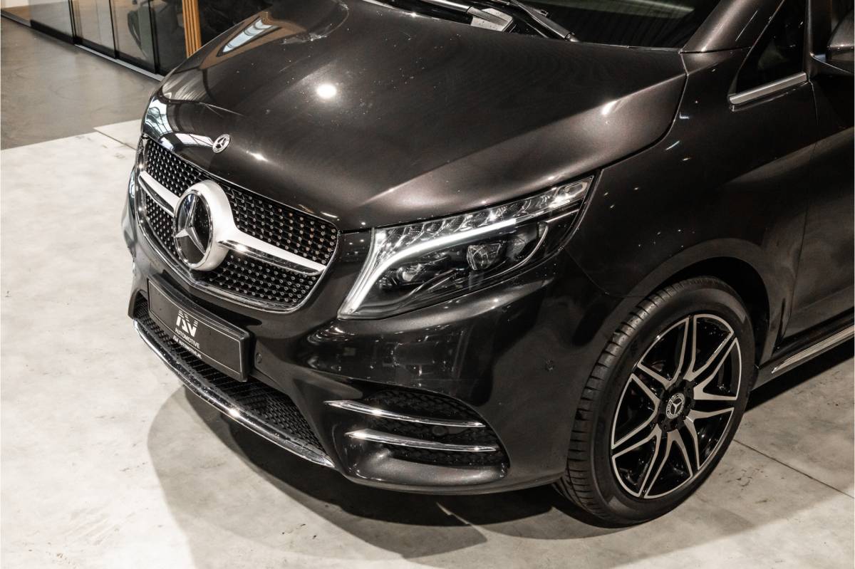 Mercedes-Benz V-Klasse Mercedes-Benz V-Klasse 300d DC  | AMG | 4-Matic | 360 Camera | Stoelventilatie | CarPlay | Navigatie | Lederen bekleding | Elek schuifdeuren | LED koplampen | Elek achterklep | DAB | V300 | V300d | Nieuwe APK | Dealer onderhouden