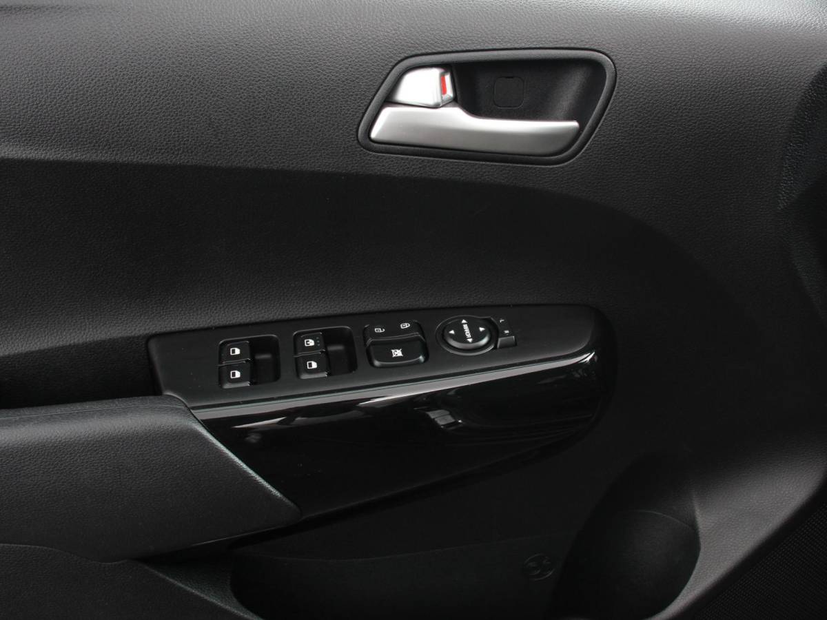 Kia Picanto Kia Picanto 1.0 DPi Automaat DynamicLine Navigatie Apple Carplay Android Auto Camera Airco DAB Lichtmetalen velgen Bluetooth