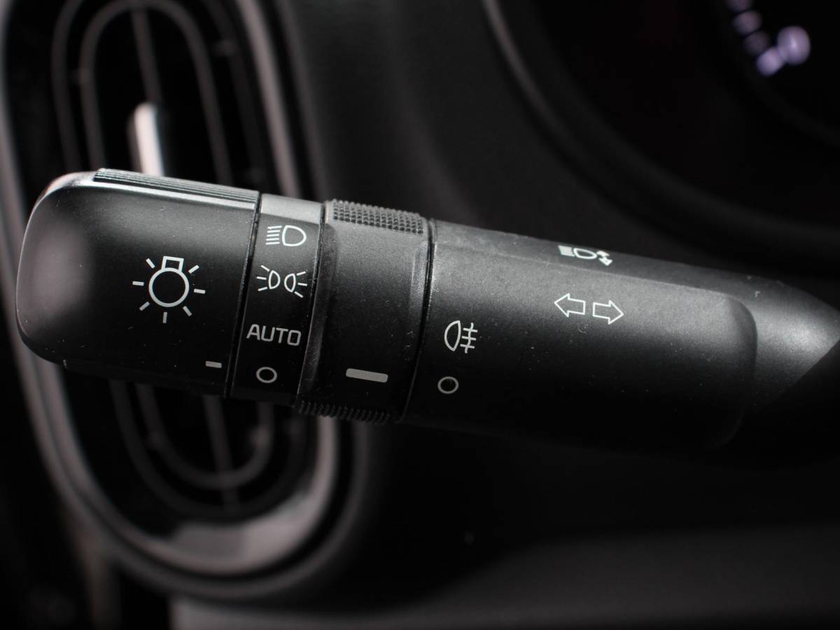 Kia Picanto Kia Picanto 1.0 DPi Automaat DynamicLine Navigatie Apple Carplay Android Auto Camera Airco DAB Lichtmetalen velgen Bluetooth