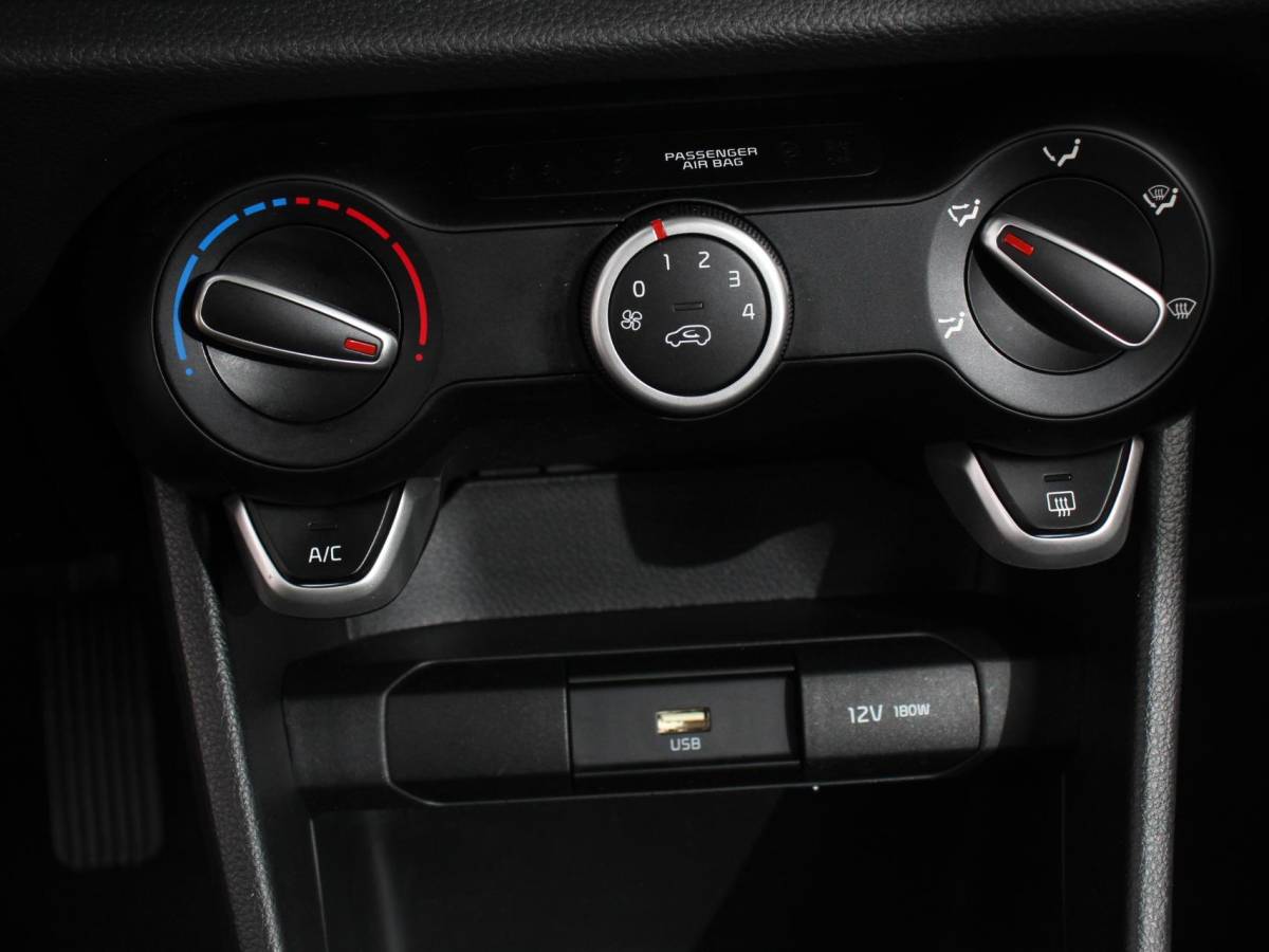 Kia Picanto Kia Picanto 1.0 DPi Automaat DynamicLine Navigatie Apple Carplay Android Auto Camera Airco DAB Lichtmetalen velgen Bluetooth