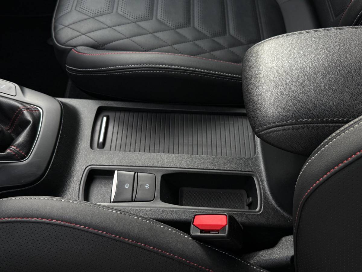 Ford Focus Ford Focus Wagon 1.0 EcoBoost ST Line Business | Leder | LED