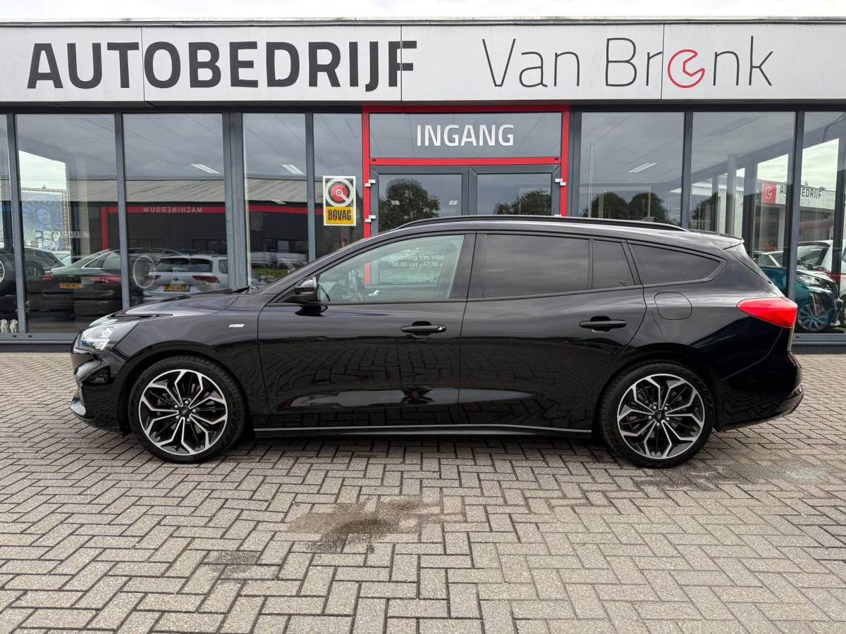 Ford Focus Ford Focus Wagon 1.0 EcoBoost ST Line Business | Leder | LED