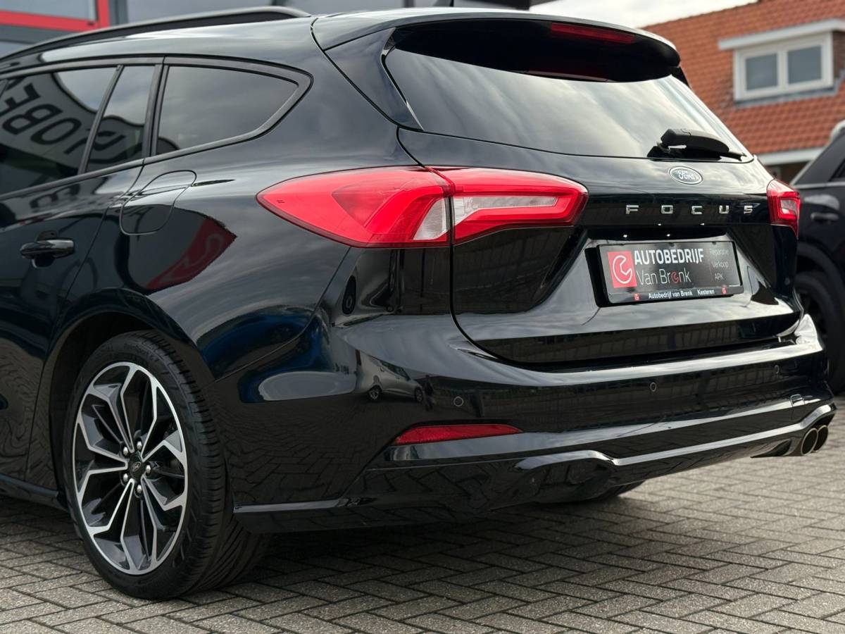 Ford Focus Ford Focus Wagon 1.0 EcoBoost ST Line Business | Leder | LED