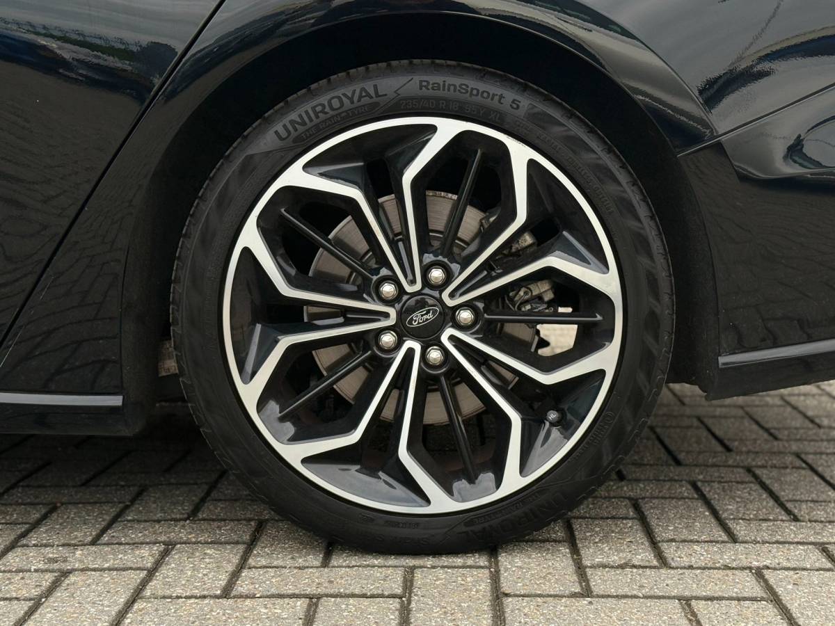 Ford Focus Ford Focus Wagon 1.0 EcoBoost ST Line Business | Leder | LED