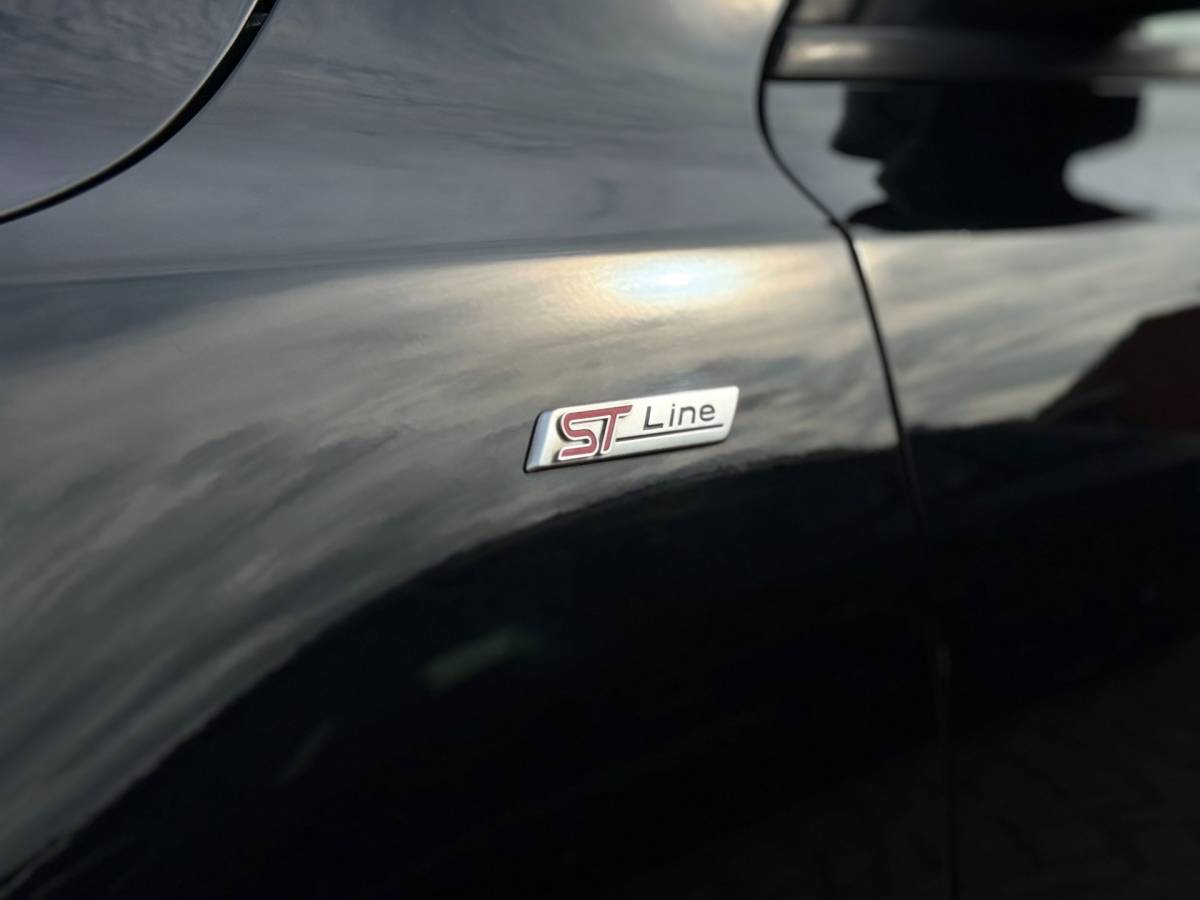 Ford Focus Ford Focus Wagon 1.0 EcoBoost ST Line Business | Leder | LED