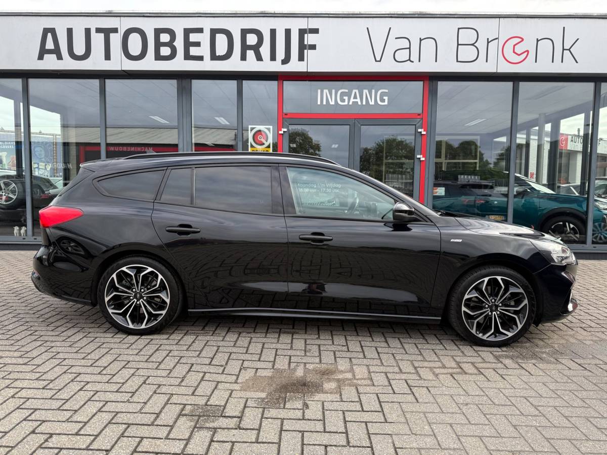 Ford Focus Ford Focus Wagon 1.0 EcoBoost ST Line Business | Leder | LED