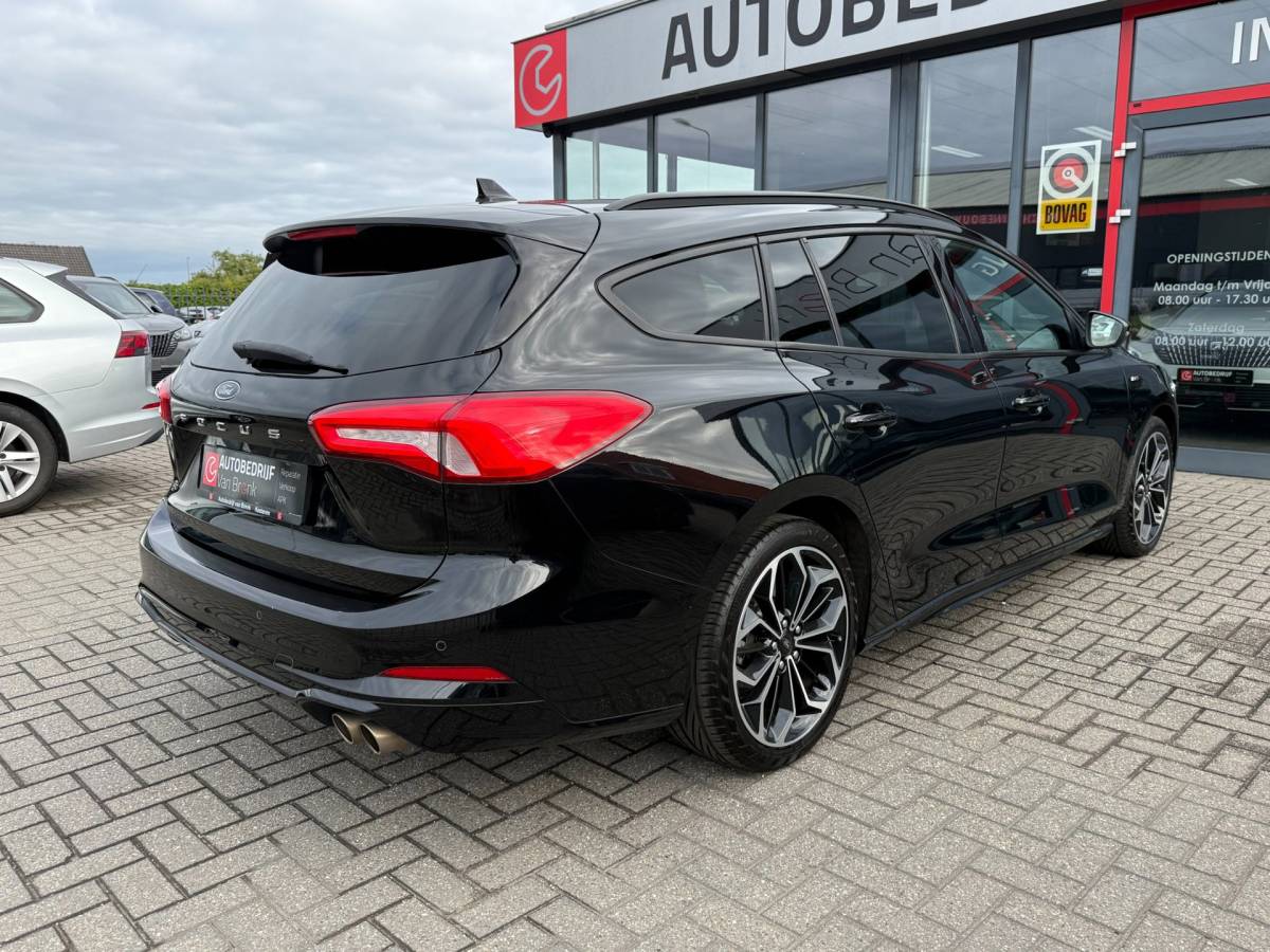 Ford Focus Ford Focus Wagon 1.0 EcoBoost ST Line Business | Leder | LED