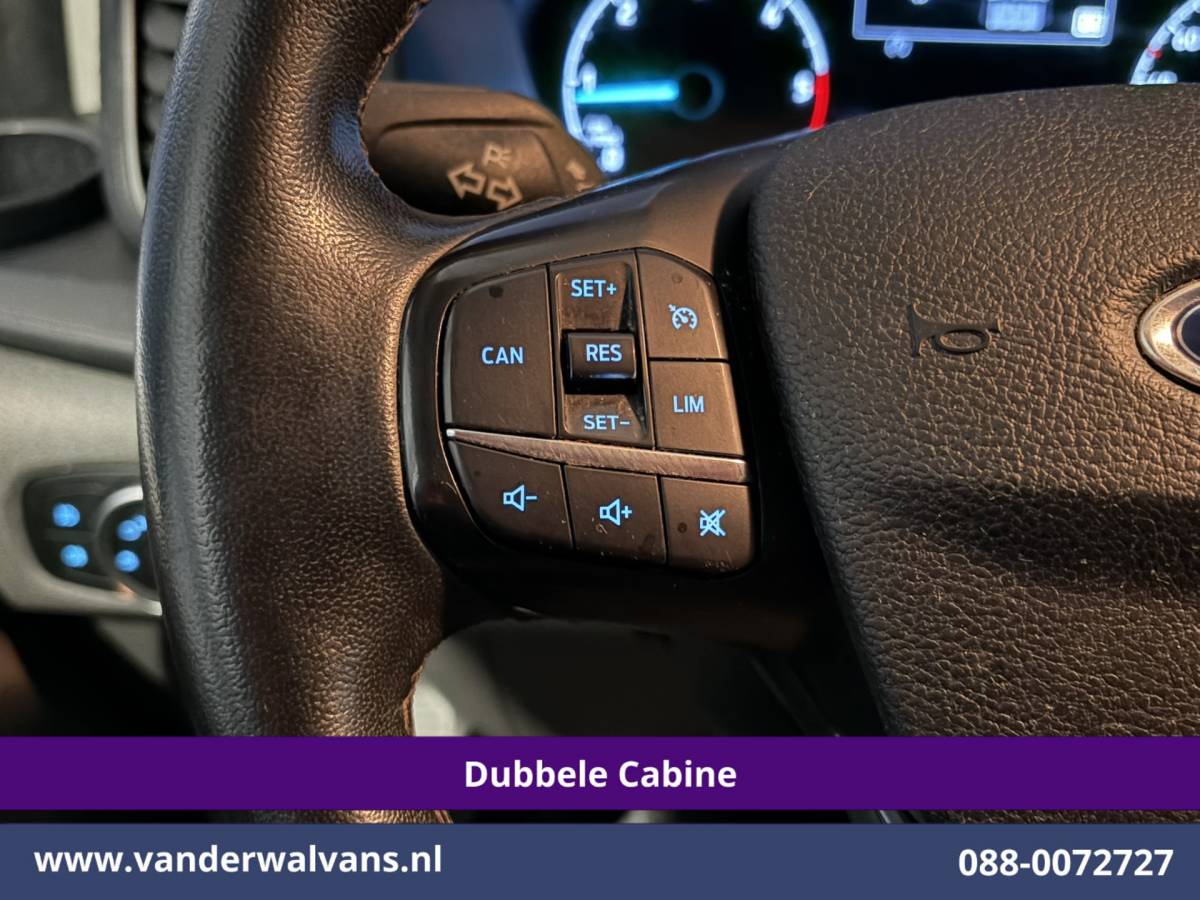 Ford Transit Custom Ford Transit Custom 2.0 TDCI 130pk L2H1 Dubbele Cabine Euro6 Airco | 6-Zits | Camera | Apple Carplay | Cruisecontrol Android Auto, Stoelverwarming, Parkeersensoren, Achterklep