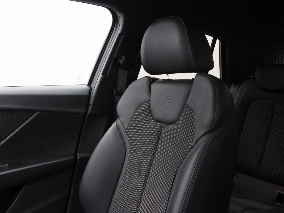 Audi Q2 Audi Q2 35 TFSi 150 Pk S-Line Automaat | Full LED | Navigatie | Zwart Optiek | 17 Inch | Sportstoelen | Camera | 22.501 Km!!
