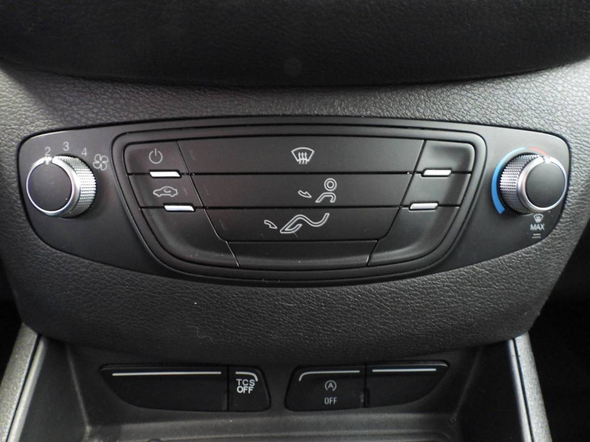 Ford Transit Courier Ford Transit Courier 1.0 EcoBoost Ambiente BLUETOOTH/SCHUIFDEUR!