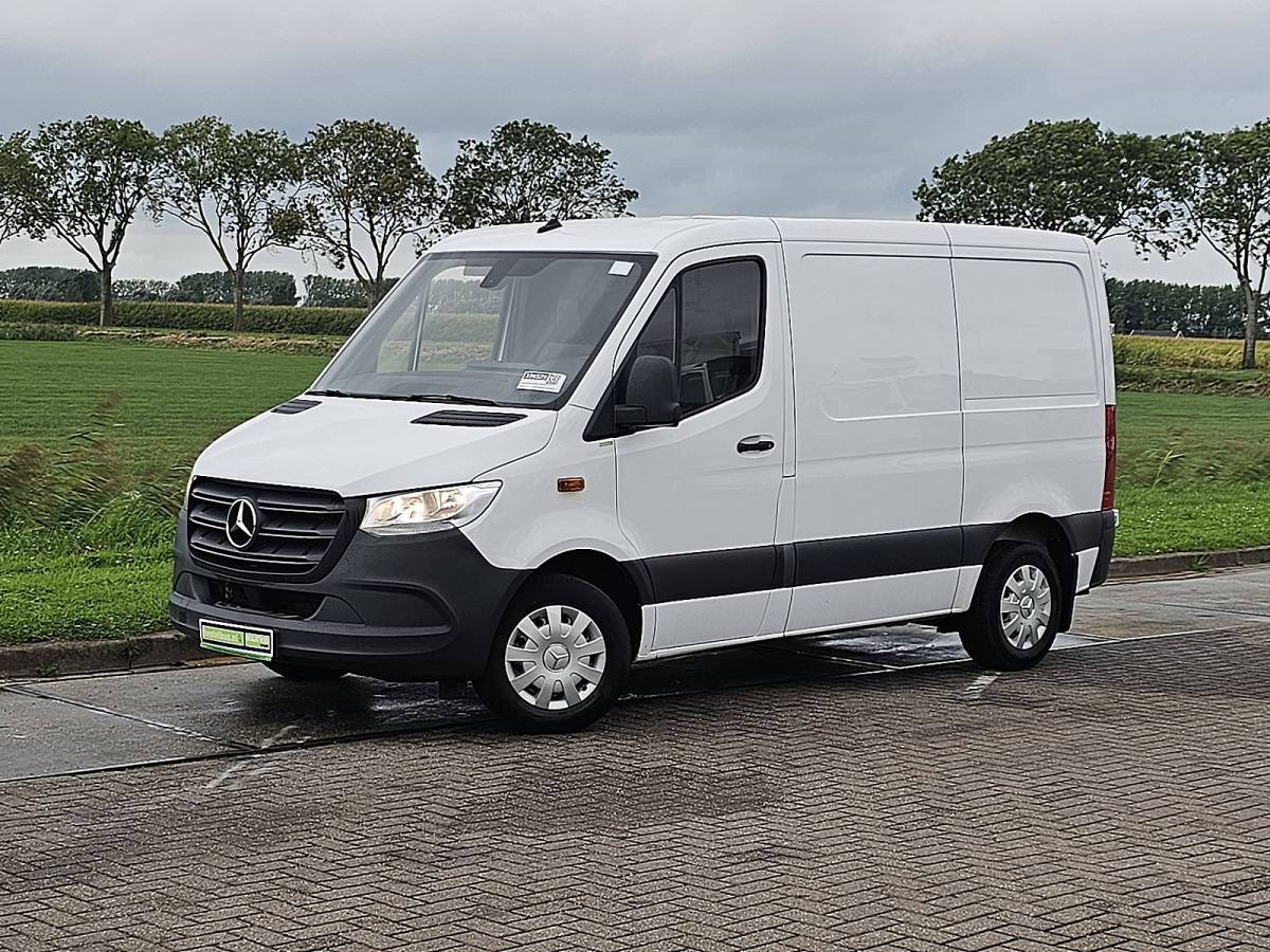 Mercedes-Benz Sprinter MERCEDES-BENZ SPRINTER 311 l1h1 mbux euro6 ac!