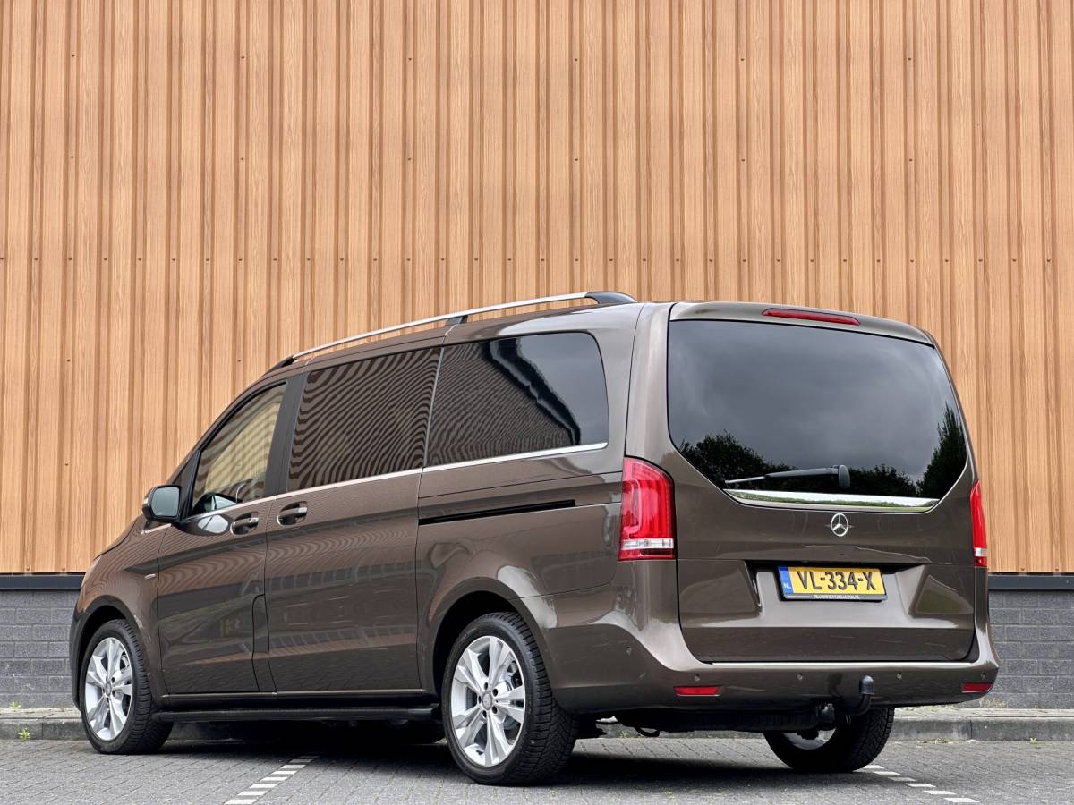 Mercedes-Benz V-Klasse Mercedes-Benz V-klasse 250 BlueTEC Lang DC Avantgarde Edition | Luchtvering | 5 Persoons | LED | Elektrische Schuifdeuren | Sfeerverlichting | Trekhaak | Airconditioning |