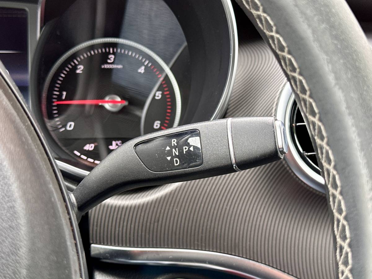Mercedes-Benz V-Klasse Mercedes-Benz V-klasse 250 BlueTEC Lang DC Avantgarde Edition | Luchtvering | 5 Persoons | LED | Elektrische Schuifdeuren | Sfeerverlichting | Trekhaak | Airconditioning |