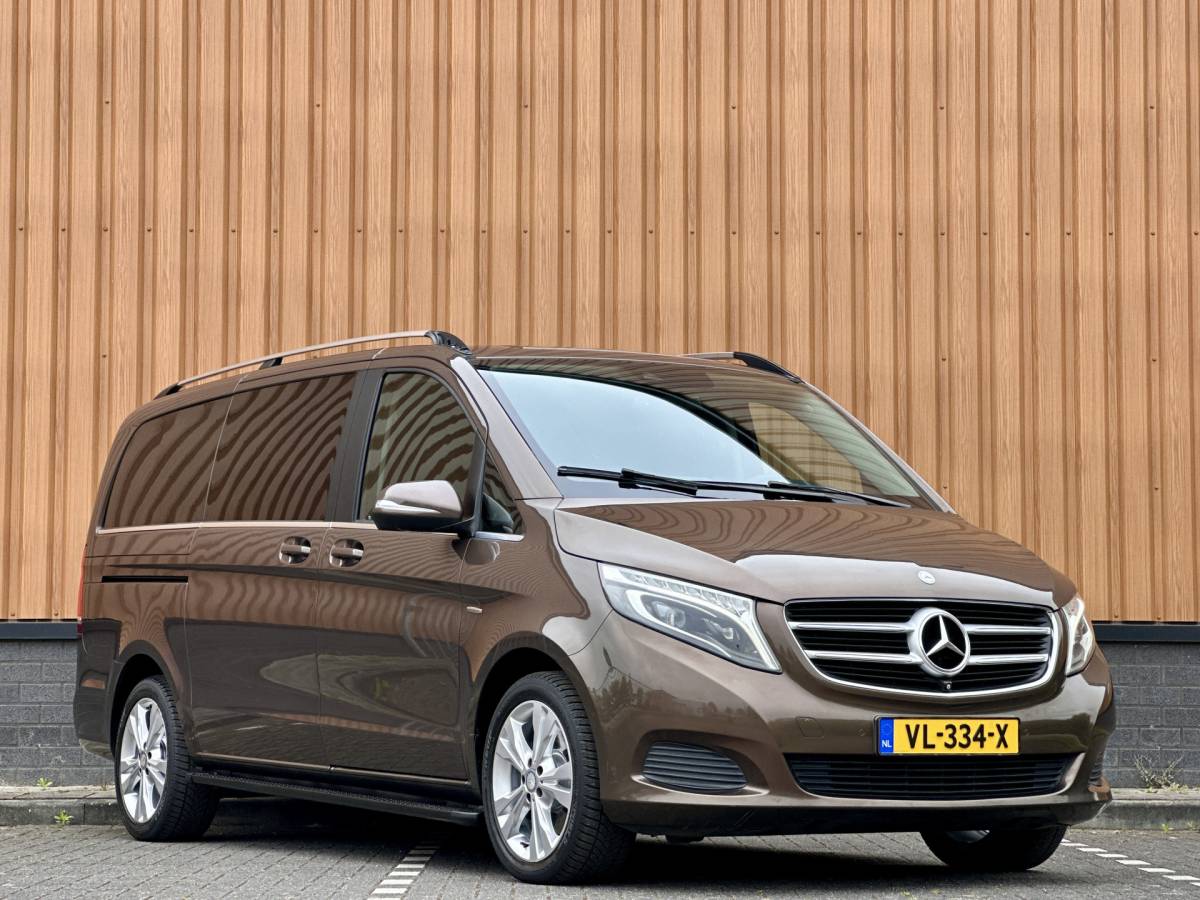 Mercedes-Benz V-Klasse Mercedes-Benz V-klasse 250 BlueTEC Lang DC Avantgarde Edition | Luchtvering | 5 Persoons | LED | Elektrische Schuifdeuren | Sfeerverlichting | Trekhaak | Airconditioning |
