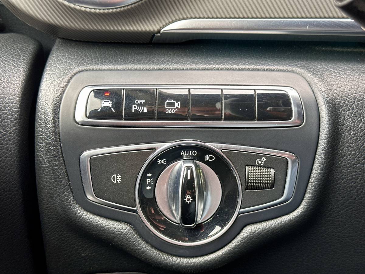 Mercedes-Benz V-Klasse Mercedes-Benz V-klasse 250 BlueTEC Lang DC Avantgarde Edition | Luchtvering | 5 Persoons | LED | Elektrische Schuifdeuren | Sfeerverlichting | Trekhaak | Airconditioning |