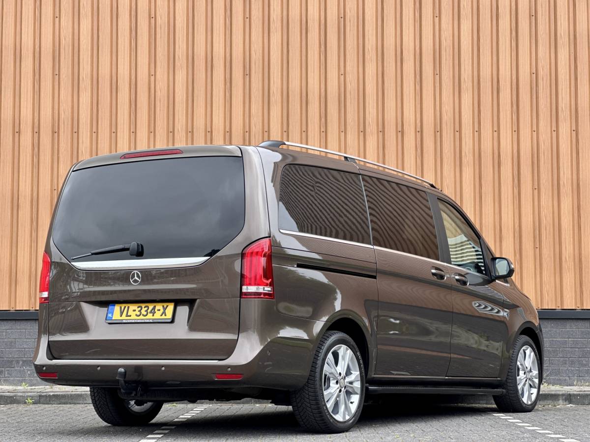 Mercedes-Benz V-Klasse Mercedes-Benz V-klasse 250 BlueTEC Lang DC Avantgarde Edition | Luchtvering | 5 Persoons | LED | Elektrische Schuifdeuren | Sfeerverlichting | Trekhaak | Airconditioning |