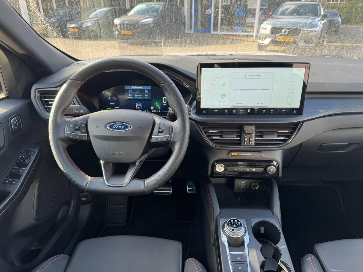 Ford Kuga Ford Kuga 2.5 PHEV ST-Line X 243pk | Driver Assistance Pack | Winterpack | Panoramadak | All Weather banden