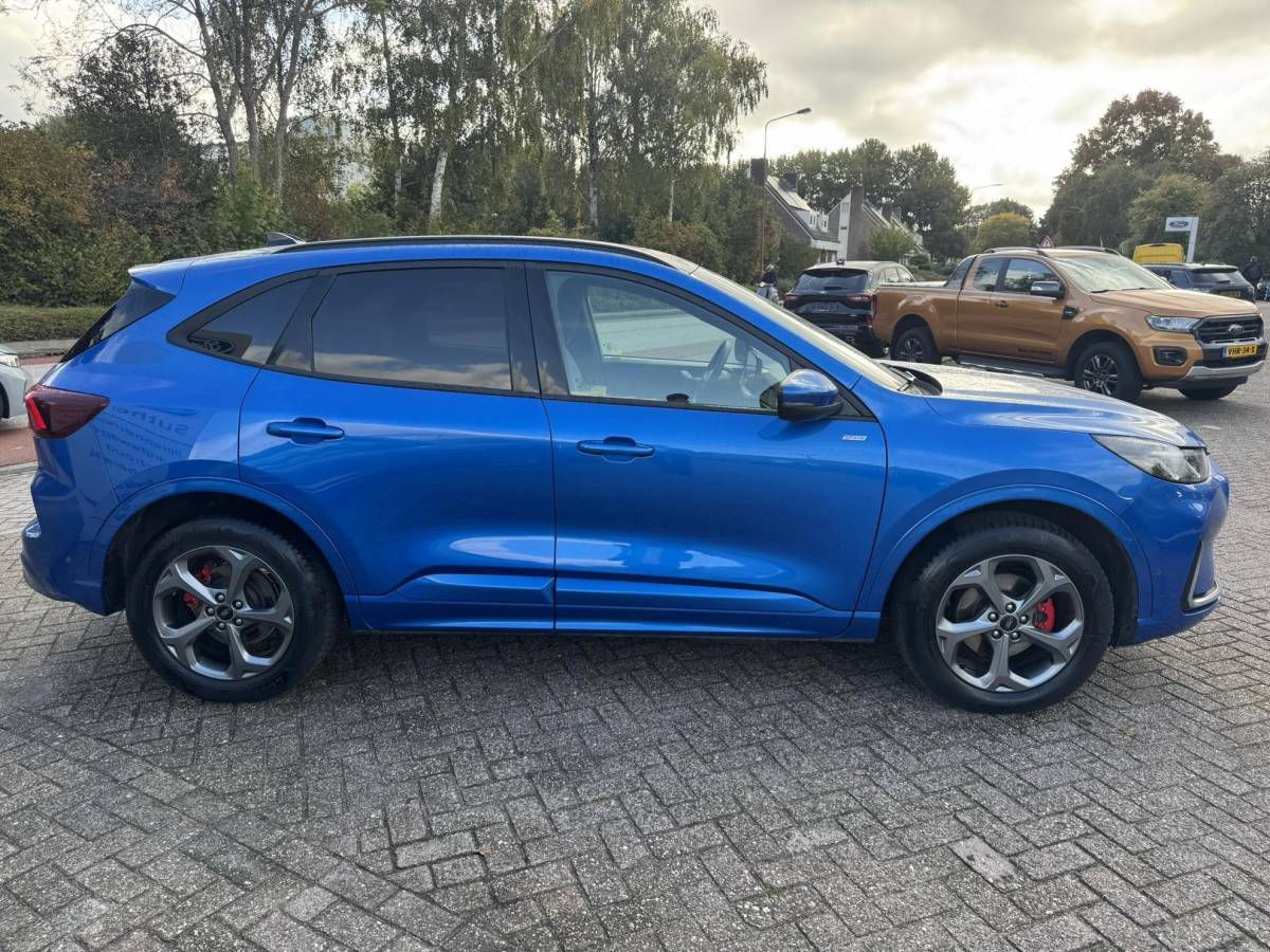 Ford Kuga Ford Kuga 2.5 PHEV ST-Line X 243pk | Driver Assistance Pack | Winterpack | Panoramadak | All Weather banden