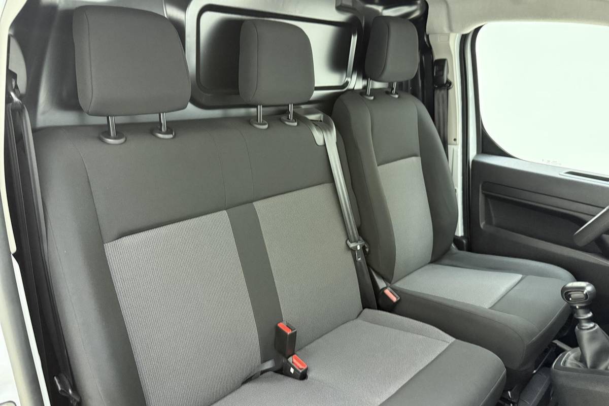 Fiat Scudo Fiat Scudo 2.0 Diesel 145 pk L3 | Navigatie | Betimmering | Camera | 2500 KG trekgewicht | BPM vrij | weinig km |