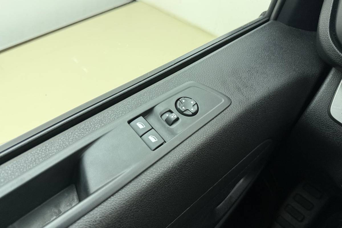 Fiat Scudo Fiat Scudo 2.0 Diesel 145 pk L3 | Navigatie | Betimmering | Camera | 2500 KG trekgewicht | BPM vrij | weinig km |