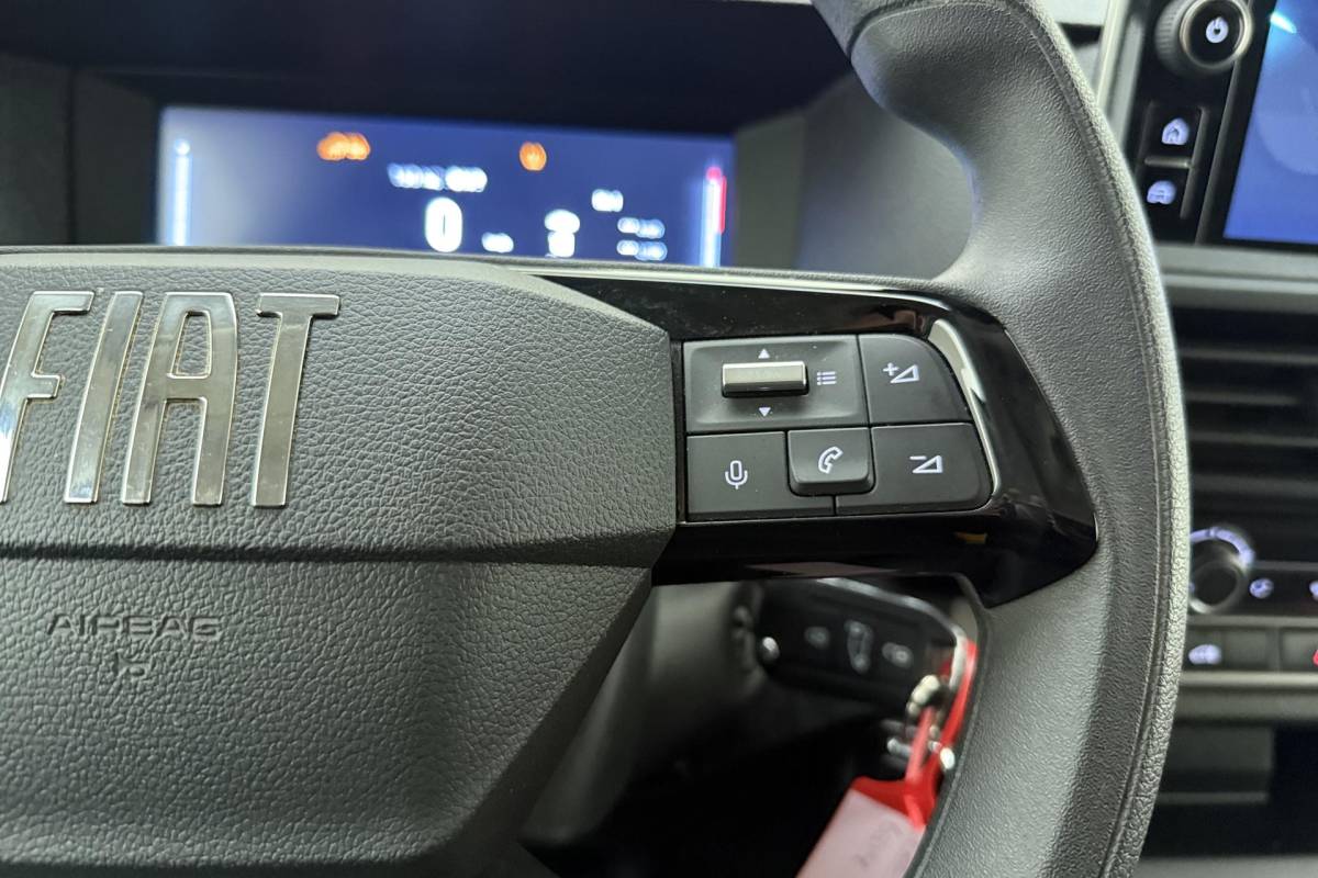Fiat Scudo Fiat Scudo 2.0 Diesel 145 pk L3 | Navigatie | Betimmering | Camera | 2500 KG trekgewicht | BPM vrij | weinig km |