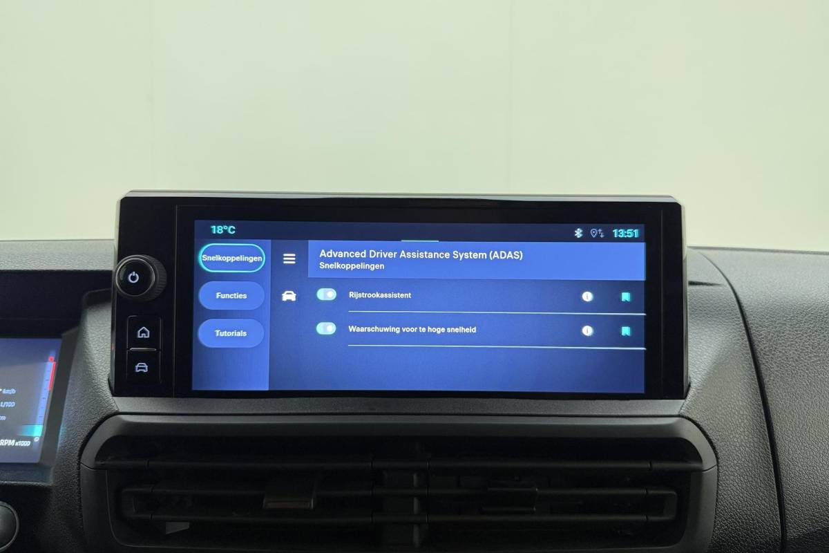 Fiat Scudo Fiat Scudo 2.0 Diesel 145 pk L3 | Navigatie | Betimmering | Camera | 2500 KG trekgewicht | BPM vrij | weinig km |