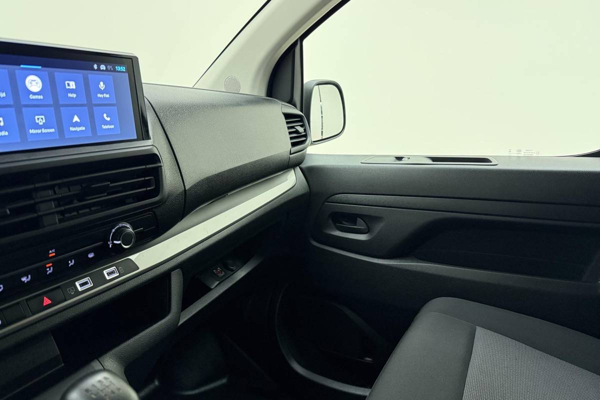 Fiat Scudo Fiat Scudo 2.0 Diesel 145 pk L3 | Navigatie | Betimmering | Camera | 2500 KG trekgewicht | BPM vrij | weinig km |
